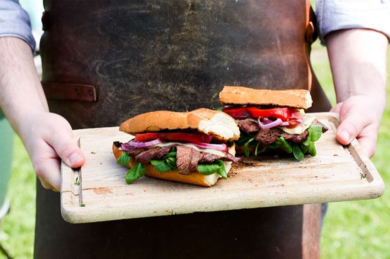 Philly cheese steak sandwich van de barbecue